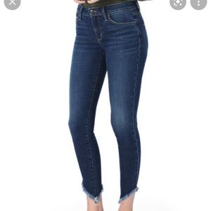 JOE’S JEANS SKINNY JEANS FRAYED HEM